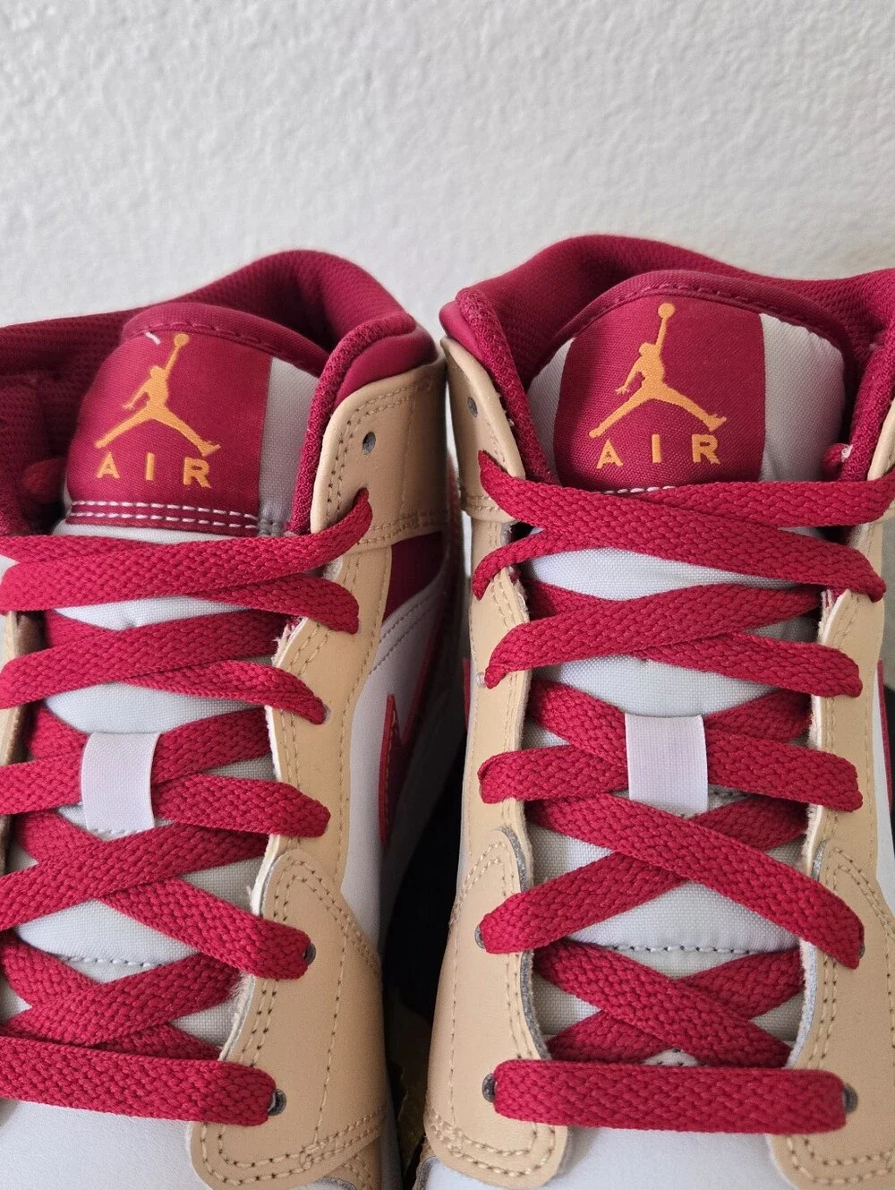 Air Jordan 1 Mid GS Light Curry‎ Cardinal Res size 7Y Women size 8.5 554725-201